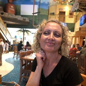 Meet your Posher, Amy